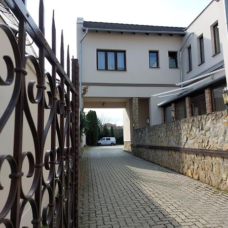 Bed and Breakfast Centro Panzio à Zalaegerszeg Extérieur photo