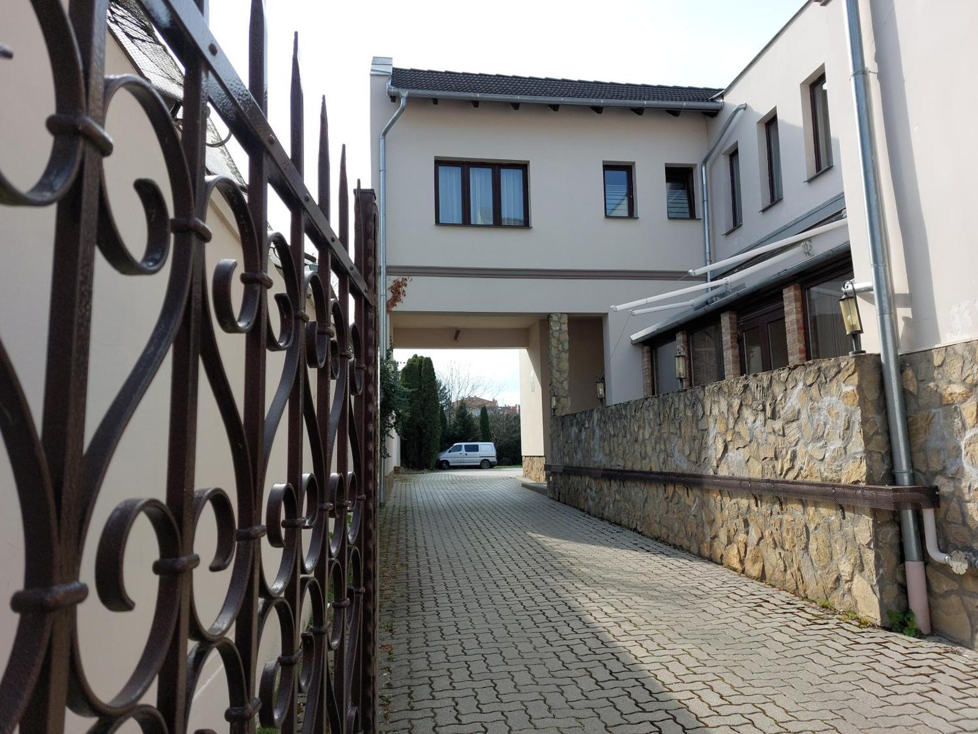 Bed and Breakfast Centro Panzio à Zalaegerszeg Extérieur photo