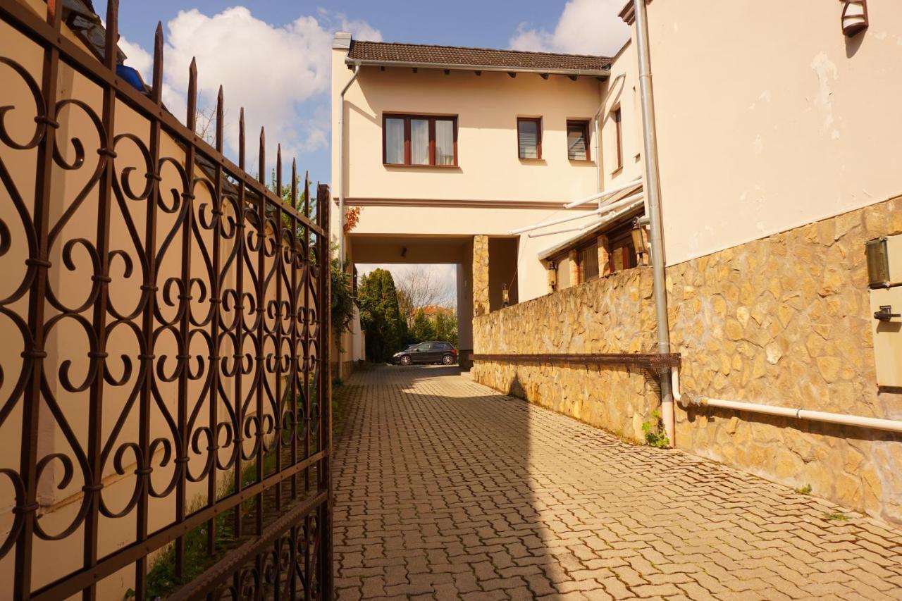 Bed and Breakfast Centro Panzio à Zalaegerszeg Extérieur photo